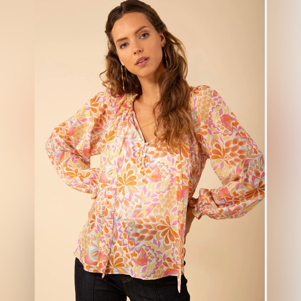 .Hale Bob Multicolored Relaxed Tie Front Blouse with long sleeves. Size XS